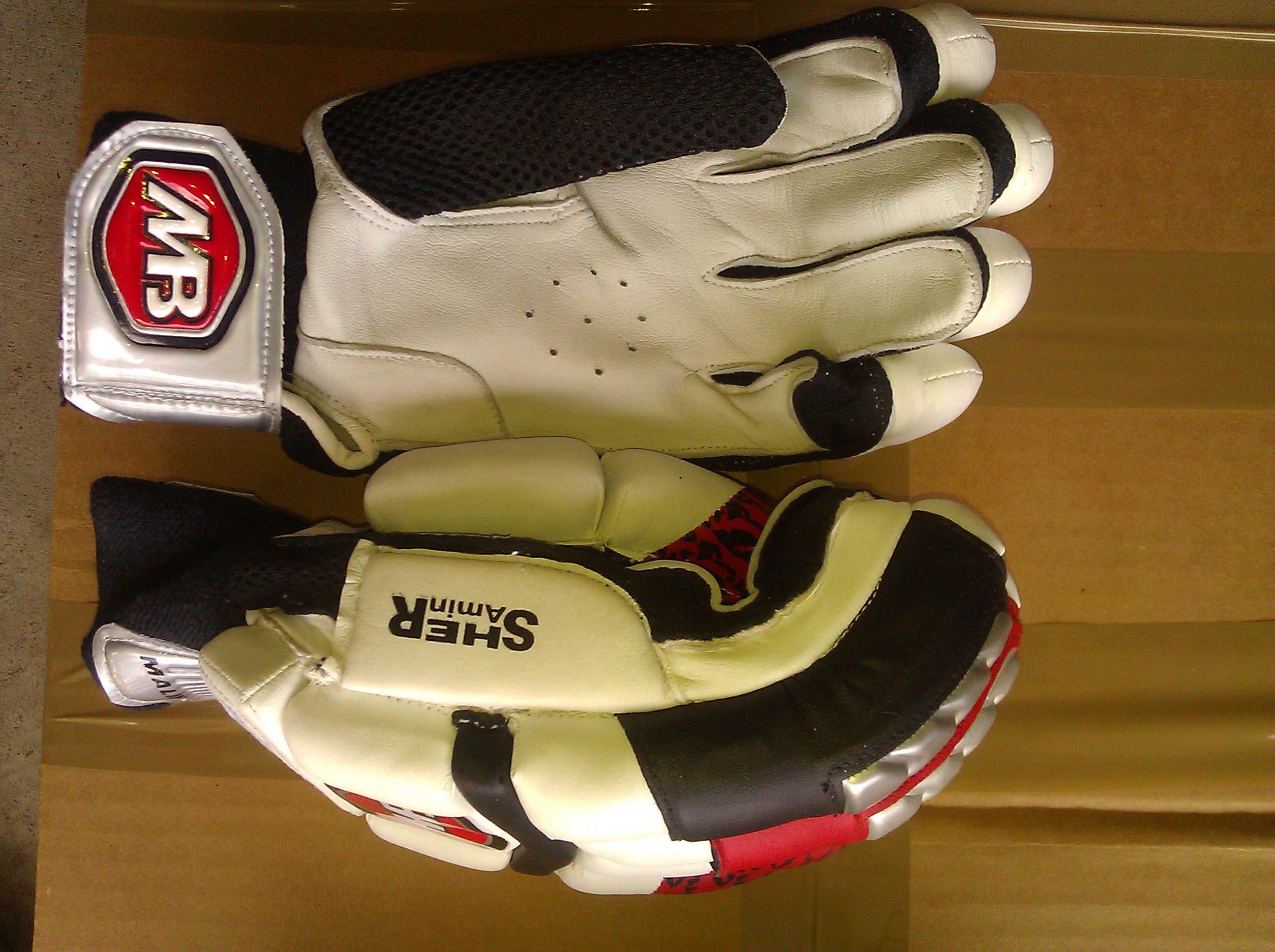 Malik Sher Gloves